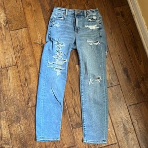 American Eagle Mom Jean.  Size 00